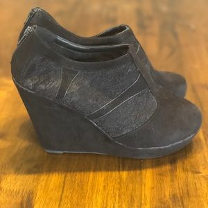 Torrid Black Lace Wedge Size 10